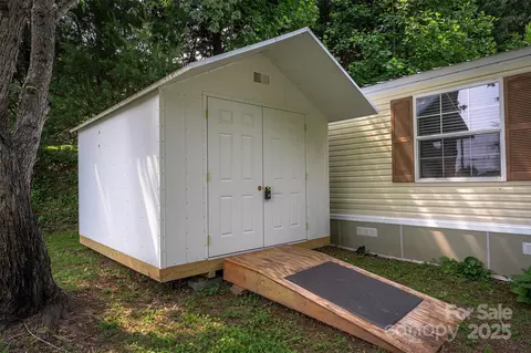 Other - 843 Deep Gap Loop Rd, Flat Rock, NC 28731 photo 4 of 15