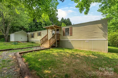 Exterior - 843 Deep Gap Loop Rd, Flat Rock, NC 28731 photo 2 of 7