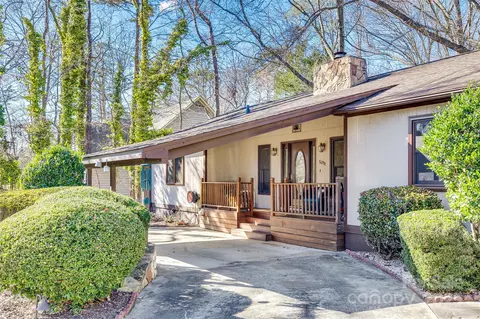 5011 Tara Tea Dr, Tega Cay, SC 29708
