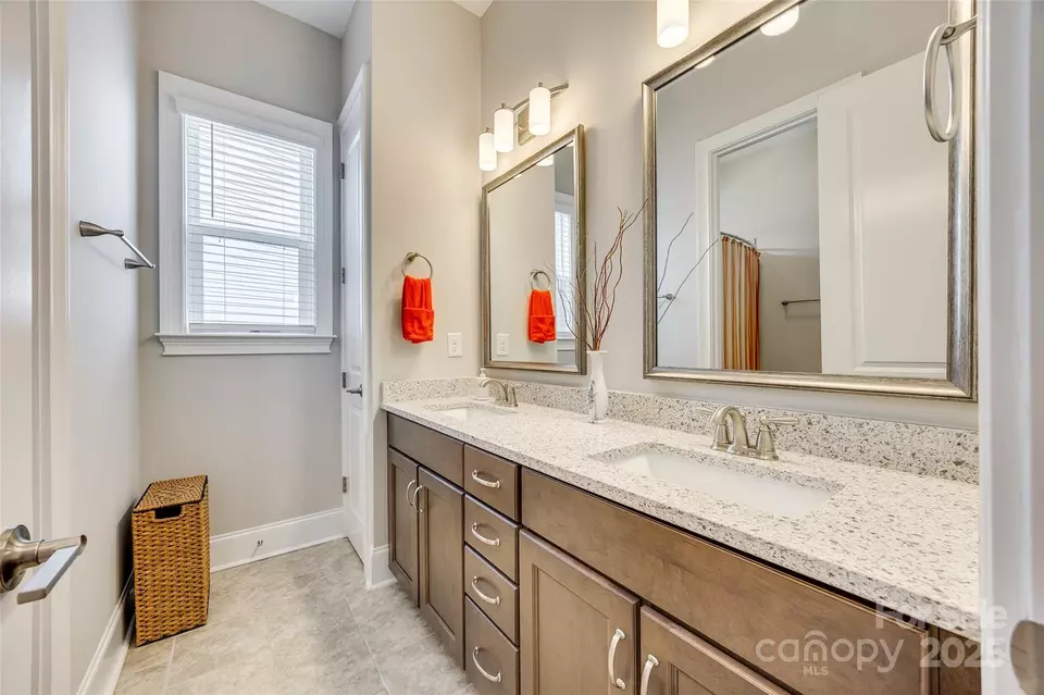 Bath - 17927 Culross Ln, Charlotte, NC 28278 photo 2 of 2