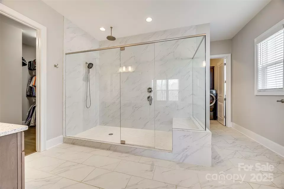 Bath - 17927 Culross Ln, Charlotte, NC 28278 photo 1 of 2
