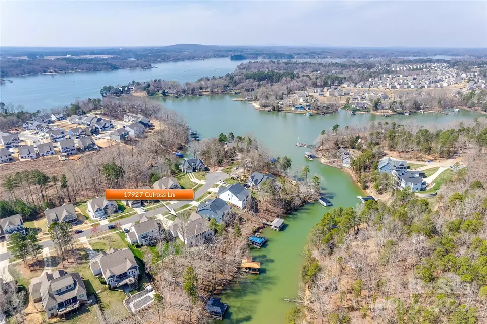 View/Area - 17927 Culross Ln, Charlotte, NC 28278 photo 4 of 5