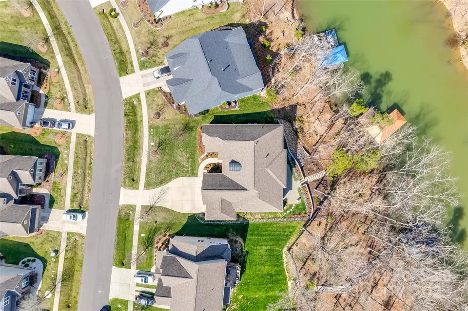View/Area - 17927 Culross Ln, Charlotte, NC 28278 photo 5 of 5