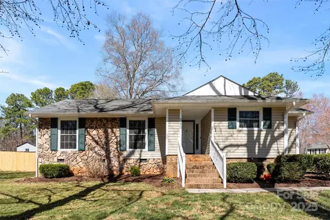 345 Briar Creek Rd, Gastonia, NC 28056