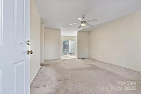 Living - 2107 Summerfield Cir, Conover, NC 28613 photo 1 of 4