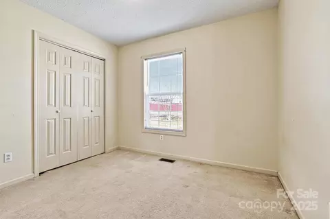 Bedroom - 2107 Summerfield Cir, Conover, NC 28613 photo 10 of 10
