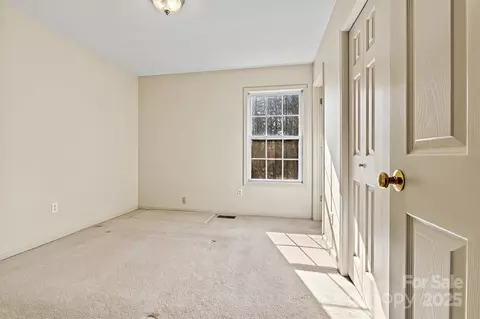 Bedroom - 2107 Summerfield Cir, Conover, NC 28613 photo 1 of 10