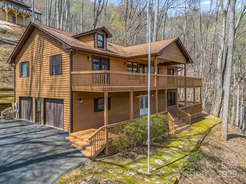 1116 High Vista Dr, Mills River, NC 28759