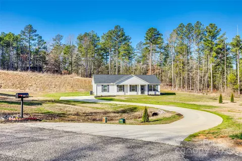 1076 Westminster Dr, Lancaster, SC 29720