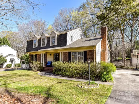 2600 Lawton Bluff Rd, Charlotte, NC 28226