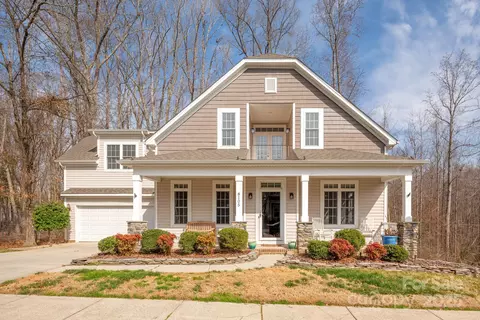 8105 Dumphries Dr, Huntersville, NC 28078