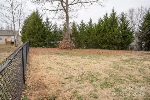 217 Pine Meadows Cir, Hickory, NC 28601 photo 33