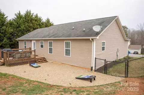 217 Pine Meadows Cir, Hickory, NC 28601 photo 32
