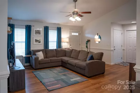 217 Pine Meadows Cir, Hickory, NC 28601 photo 8