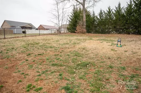 217 Pine Meadows Cir, Hickory, NC 28601 photo 30