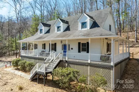 207 Cedarview Dr, Asheville, NC 28803