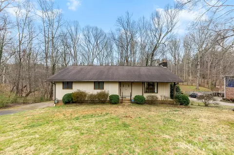 32 Bowen Dr, Belmont, NC 28012