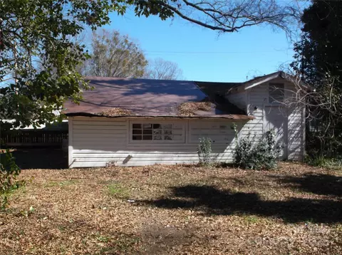 Exterior - 322 E Houston St, Monroe, NC 28112 photo 4 of 8