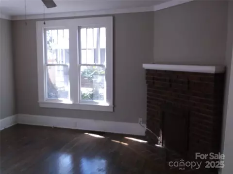 Living - 322 E Houston St, Monroe, NC 28112 photo 3 of 5