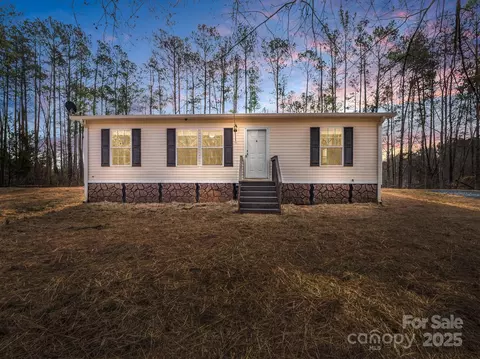 406 Rock Corner Rd, Forest City, NC 28043