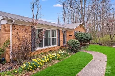 1377 Buckingham Ave, Gastonia, NC 28054