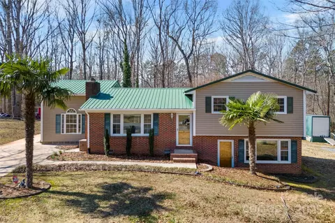 121 Alexis Forest Dr, Stanley, NC 28164