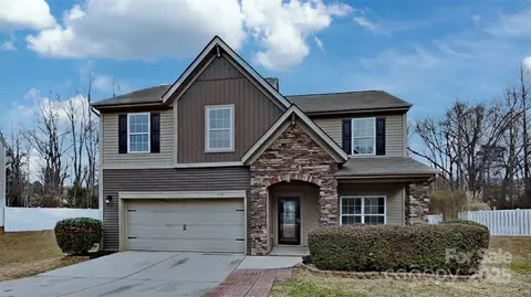8055 Hereford St, Charlotte, NC 28213