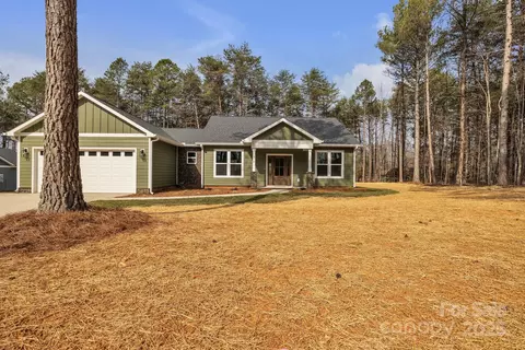 318 Lewis Ferry Rd, Statesville, NC 28677