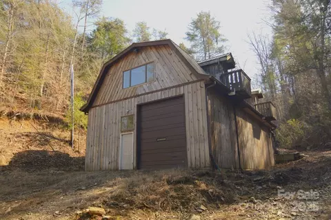 140 Ivy Trails Rd, Weaverville, NC 28787