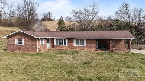 724 Iron Duff Rd, Waynesville, NC 28785