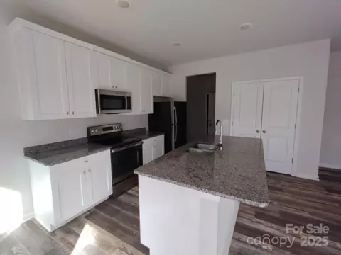 Kitchen - 2792 5th Ne Ave NE, Hickory, NC 28601 photo 2 of 2