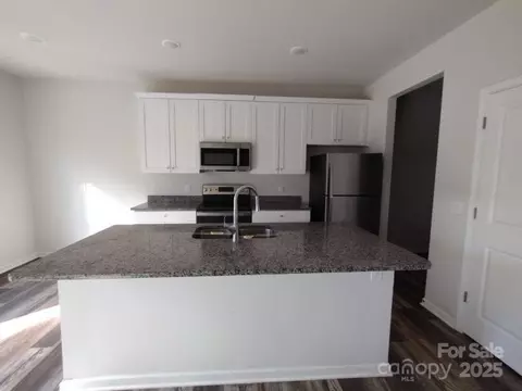 Kitchen - 2792 5th Ne Ave NE, Hickory, NC 28601 photo 1 of 2