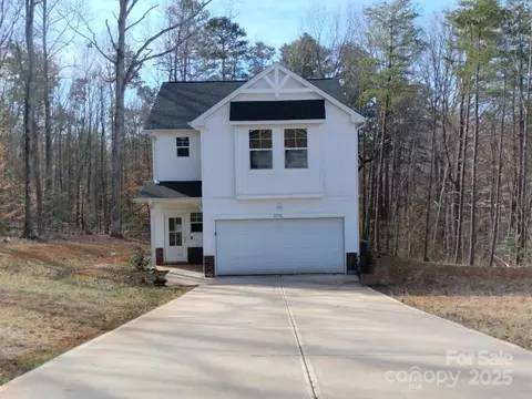 2792 5th Ne Ave NE, Hickory, NC 28601
