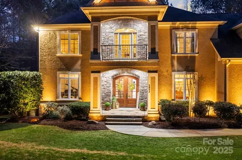 4893 River Hills Dr, Denver, NC 28037