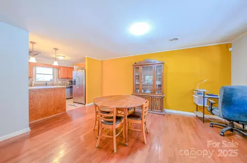 2081 Us 70 E, Marion, NC 28752 photo 5