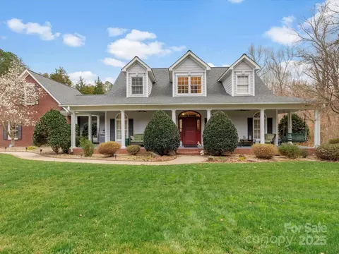 9745 Harvest Ln, Davidson, NC 28036 photo 2