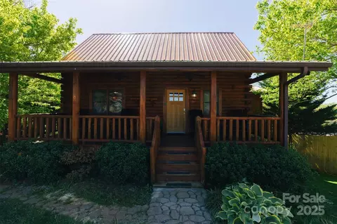 375 Sheppard Branch Rd, Weaverville, NC 28787