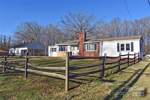 1426 E Council St, Salisbury, NC 28146 photo 3