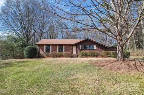10007 Mountain Apple Dr, Mint Hill, NC 28227