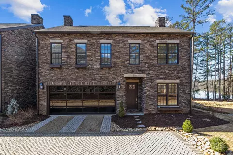302 Ambleside Village Ln, Davidson, NC 28036