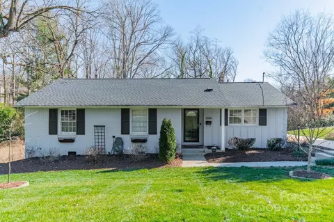 1310 Seneca Pl, Charlotte, NC 28209