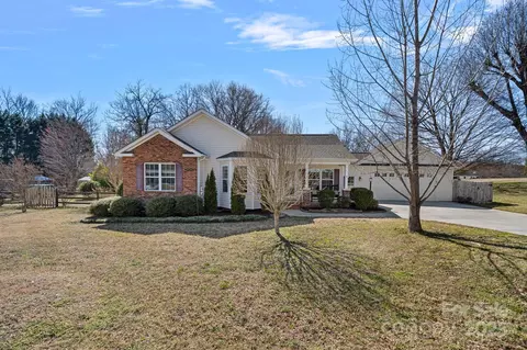 8408 Williamsburg Cir, Huntersville, NC 28078