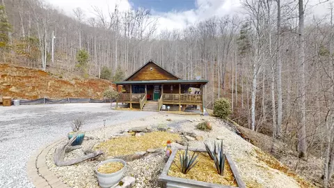 248 Quiet Cove Pl, Sylva, NC 28779 photo 2