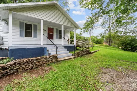 944 Georges Fork Rd, Burnsville, NC 28714