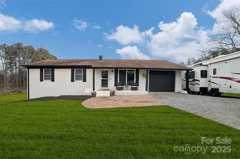 17154 Frog Pond Rd, Oakboro, NC 28129