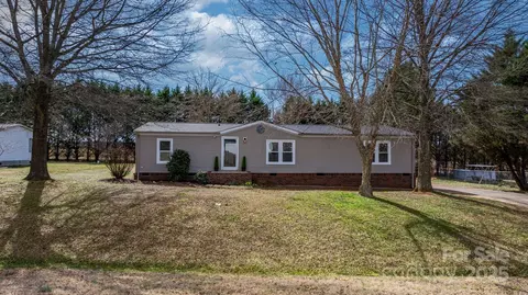 1841 Ellick Dr, Newton, NC 28658
