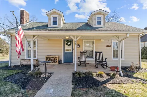 203 Salem Rd, Morganton, NC 28655