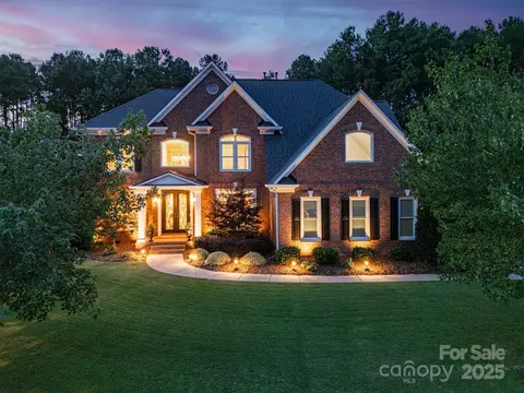 14314 Lissadell Cir, Charlotte, NC 28277