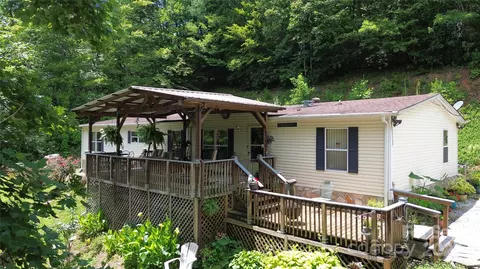 1707 Honeycutt Rd, Marion, NC 28752