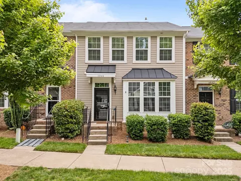 6846 Colonial Garden Dr, Huntersville, NC 28078